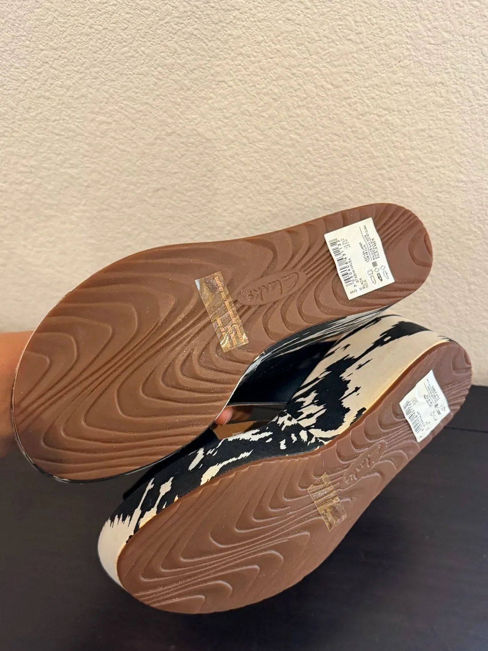 Clarks Stasha Hale Leather Cross-Strap Wedge Sandals Patterned Platform